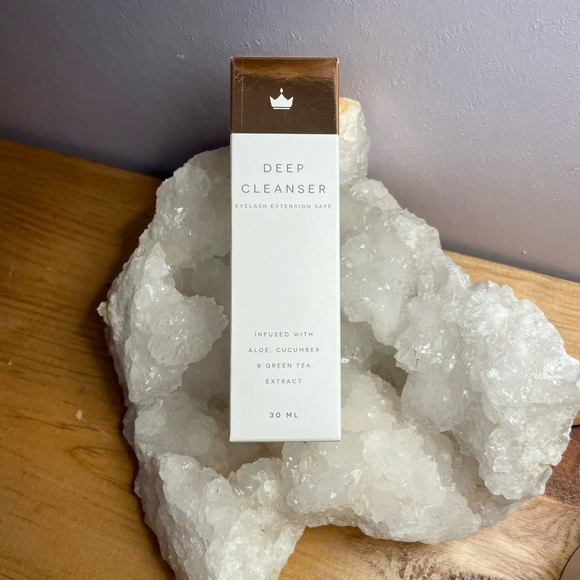 New In Box Bella Lash Cleanser Kit - Picture 3 of 6